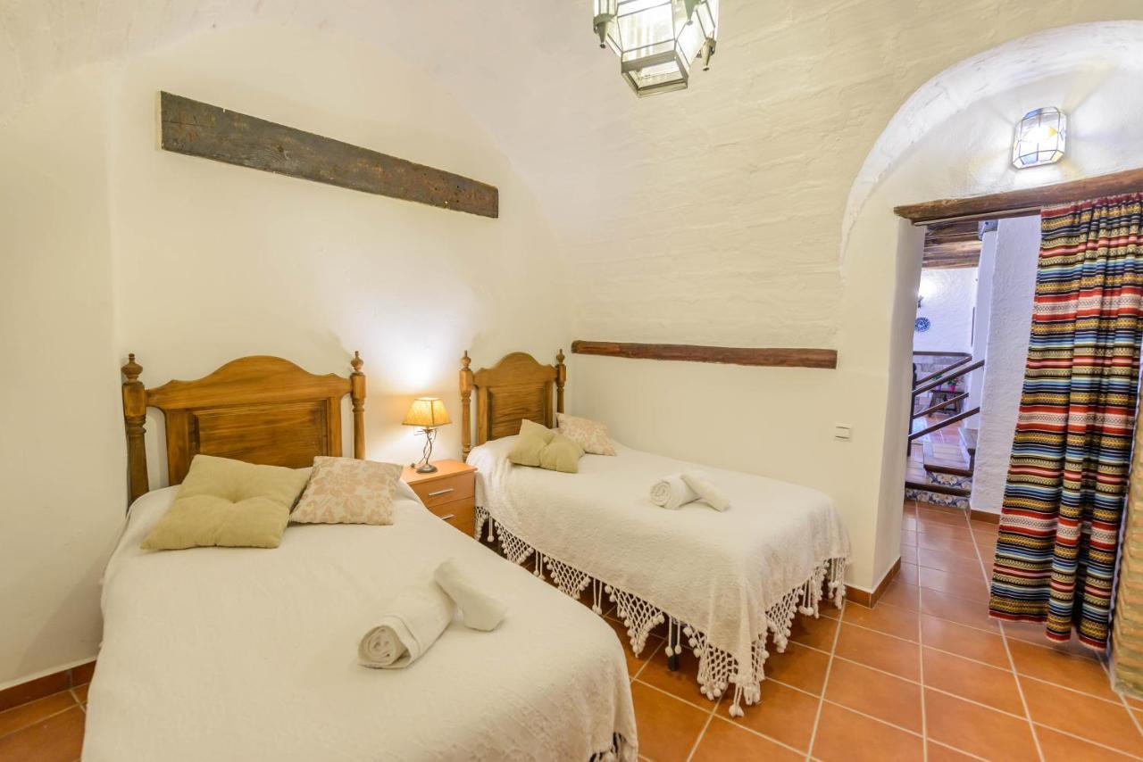 Holiday Home El Pilarillo Piscina Compartida Alcaucín Exteriér fotografie